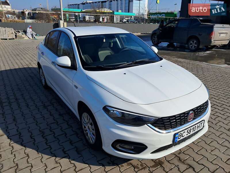 Седан Fiat Tipo 2018 в Львове
