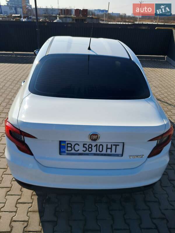 Седан Fiat Tipo 2018 в Львове