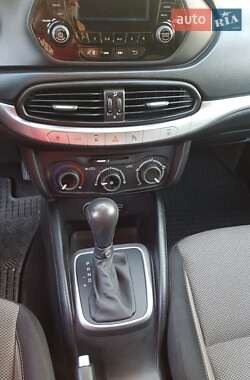 Седан Fiat Tipo 2017 в 