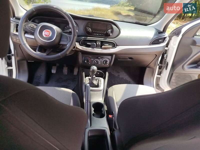 Седан Fiat Tipo 2019 в Ржищеві