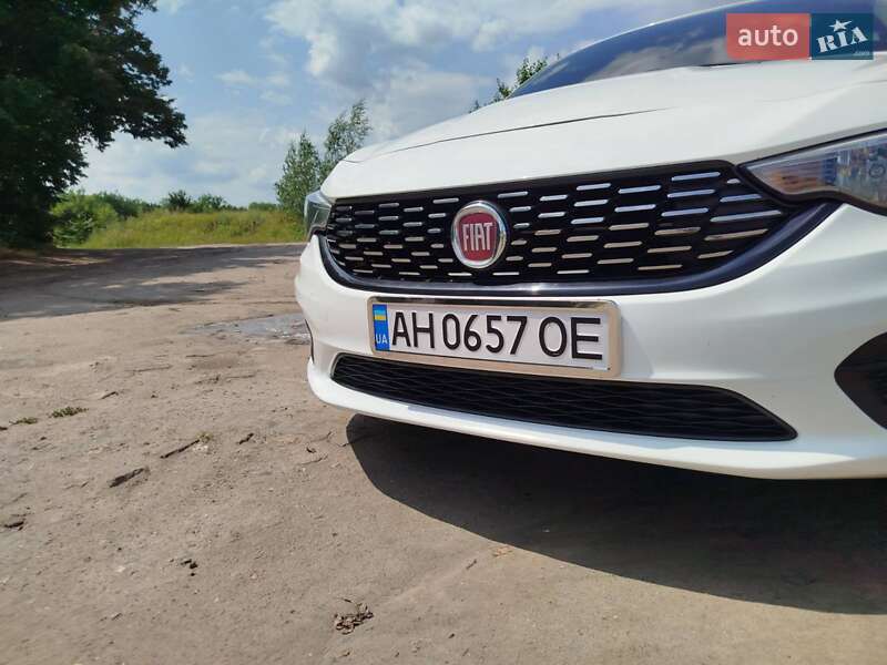 Седан Fiat Tipo 2019 в Ржищеві