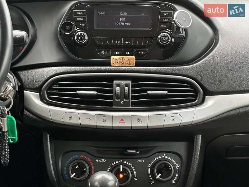 Седан Fiat Tipo 2017 в Львове