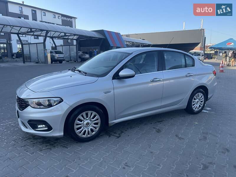 Седан Fiat Tipo 2017 в 