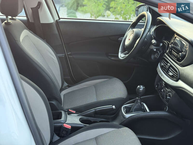 Седан Fiat Tipo 2019 в Дубно