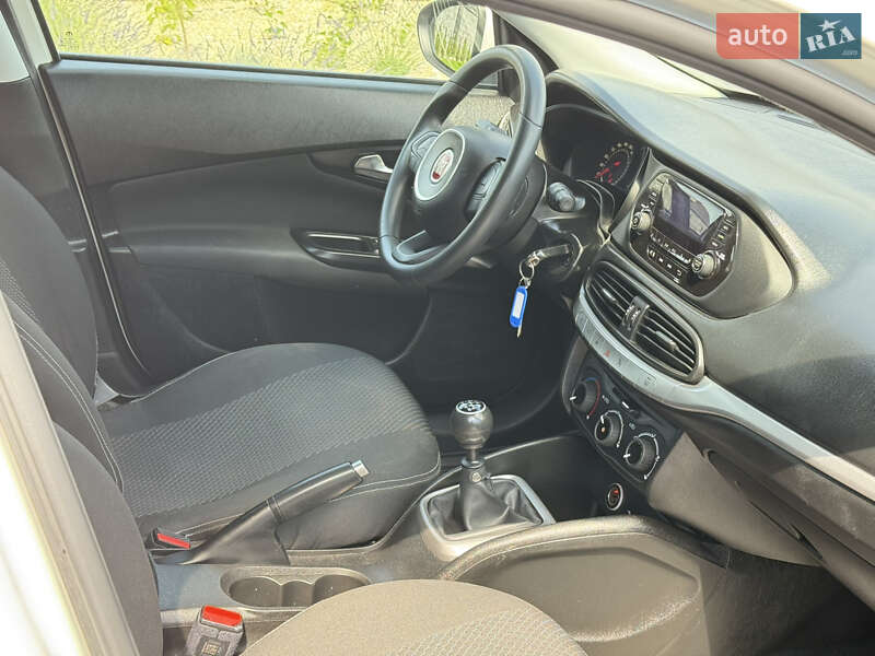 Седан Fiat Tipo 2019 в Дубно