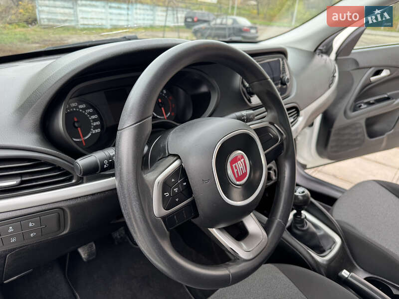 Седан Fiat Tipo 2020 в Смеле