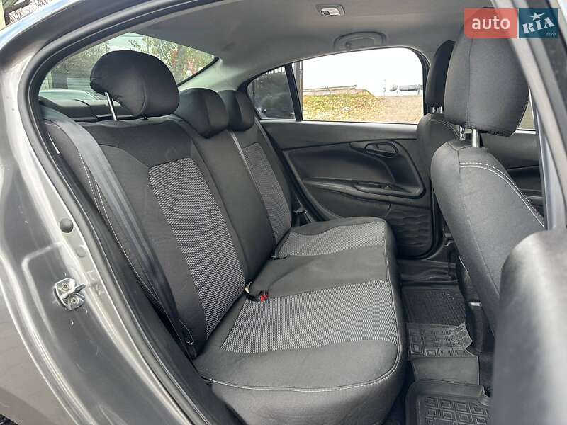 Седан Fiat Tipo 2019 в Києві