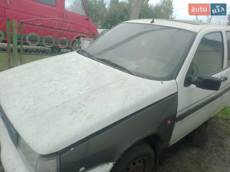 Хетчбек Fiat Tipo 1993 в Гребінці фото 2 Хетчбек Fiat Tipo 1993 в Гребінці