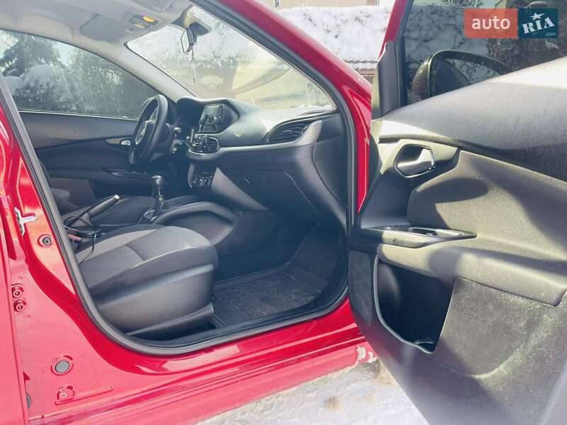 Седан Fiat Tipo 2019 в Києві
