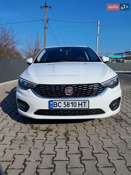 Седан Fiat Tipo 2018 в Львове