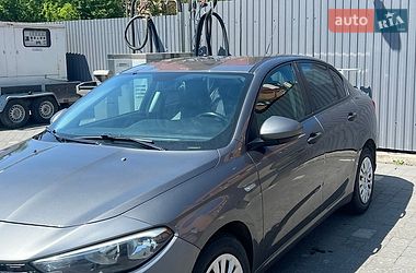 Седан Fiat Tipo 2021 в Ужгороді