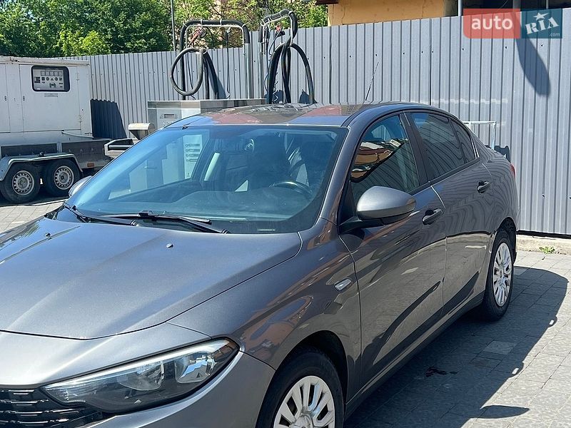 Седан Fiat Tipo 2021 в Ужгороді