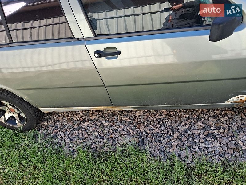 Хэтчбек Fiat Tipo 1988 в Шпитьках