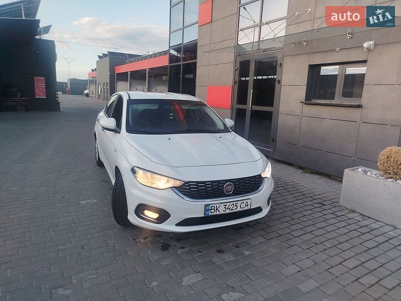 Седан Fiat Tipo 2017 в Ровно