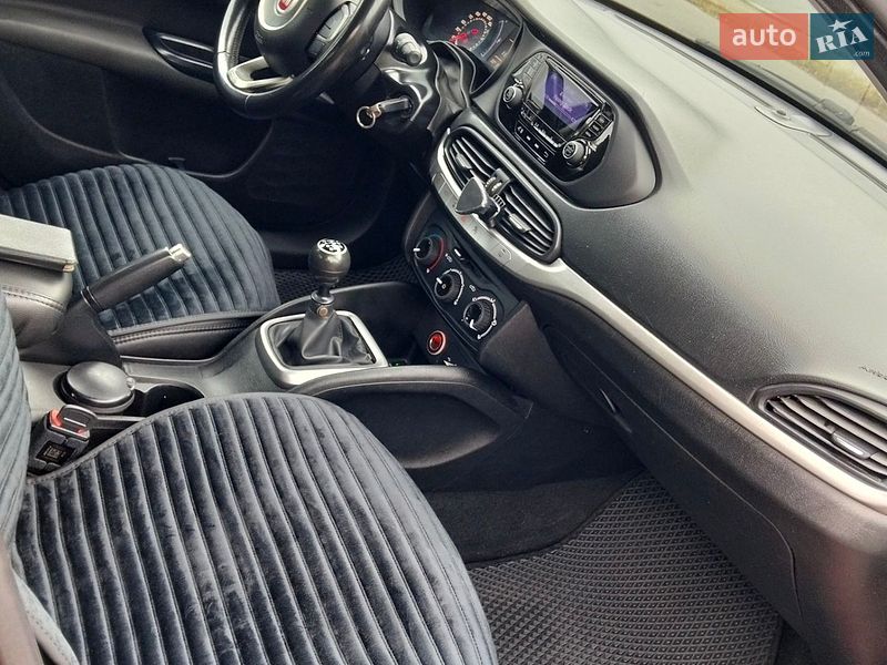 Седан Fiat Tipo 2020 в Виннице