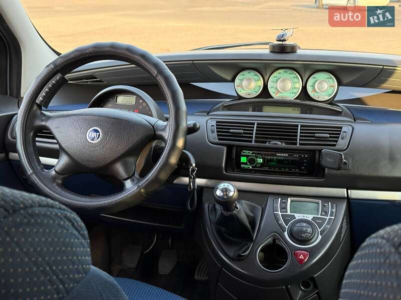 Минивэн Fiat Ulysse 2005 в Кривом Роге