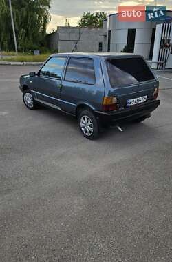 Хэтчбек Fiat Uno 1988 в 