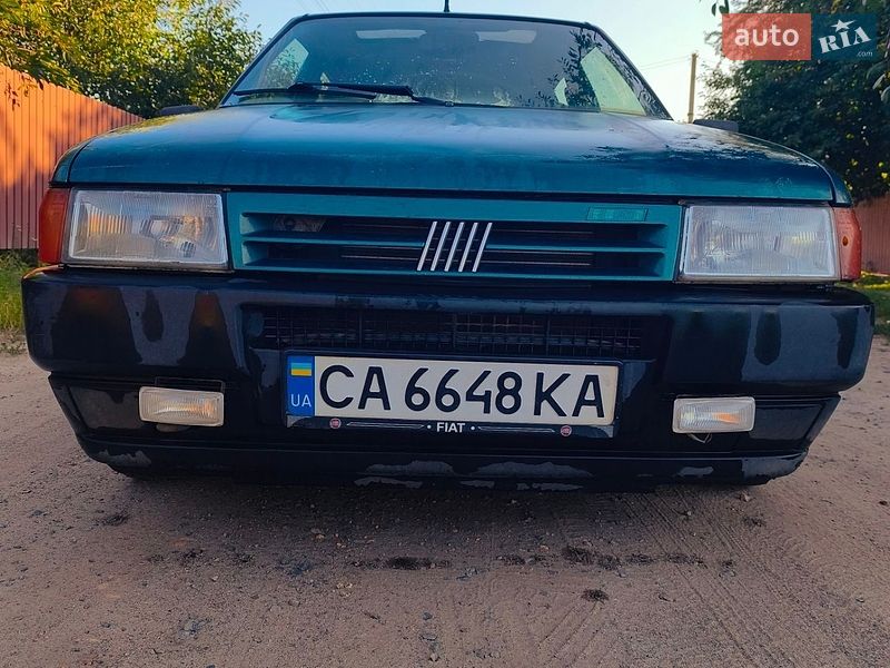Хетчбек Fiat Uno 1993 в Дубіївці фото Хетчбек Fiat Uno 1993 в Дубіївці
