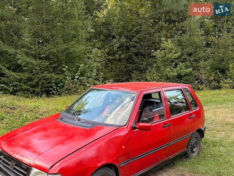 Хэтчбек Fiat Uno 1991 в Делятине