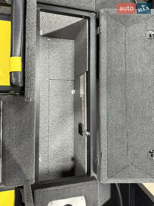 Катер Finval 475 2026 в Киеве фото 5 Катер Finval 475 2026 в Киеве