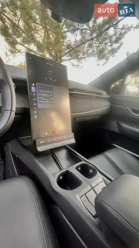 Fisker Ocean 2023 VIN VCF1EBU29PG006846 фото оголошення 20 з 66