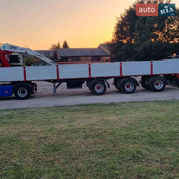 Бортовий напівпричіп Floor FLO 1986 в Шептицькому