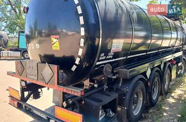 Цистерна полуприцеп Fluid AR R 2006 в 