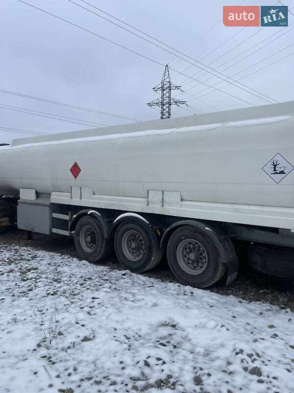 Цистерна полуприцеп Fluid CSP 1998 в Мукачево