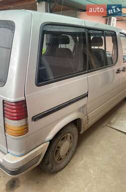 Минивэн Ford Aerostar 1993 в 