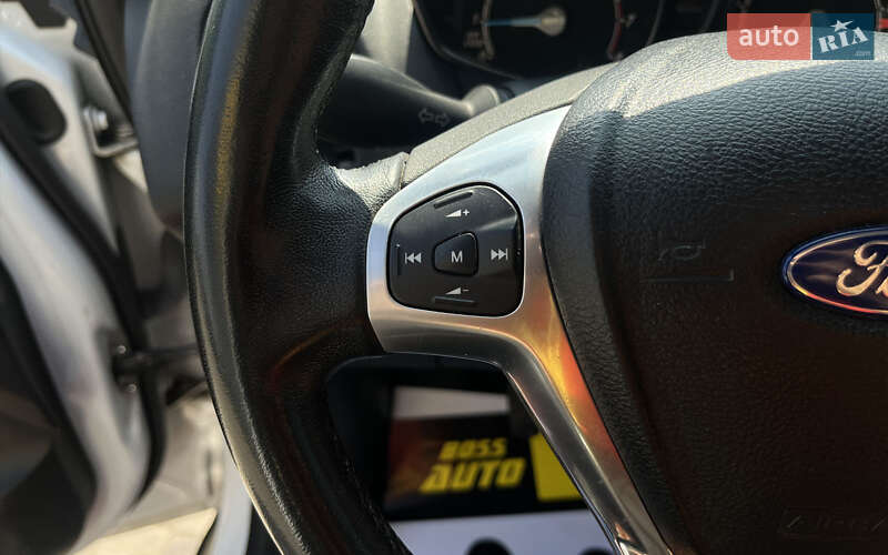 Микровэн Ford B-Max 2015 в Мукачево