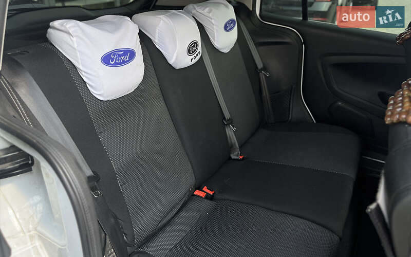 Микровэн Ford B-Max 2015 в Мукачево