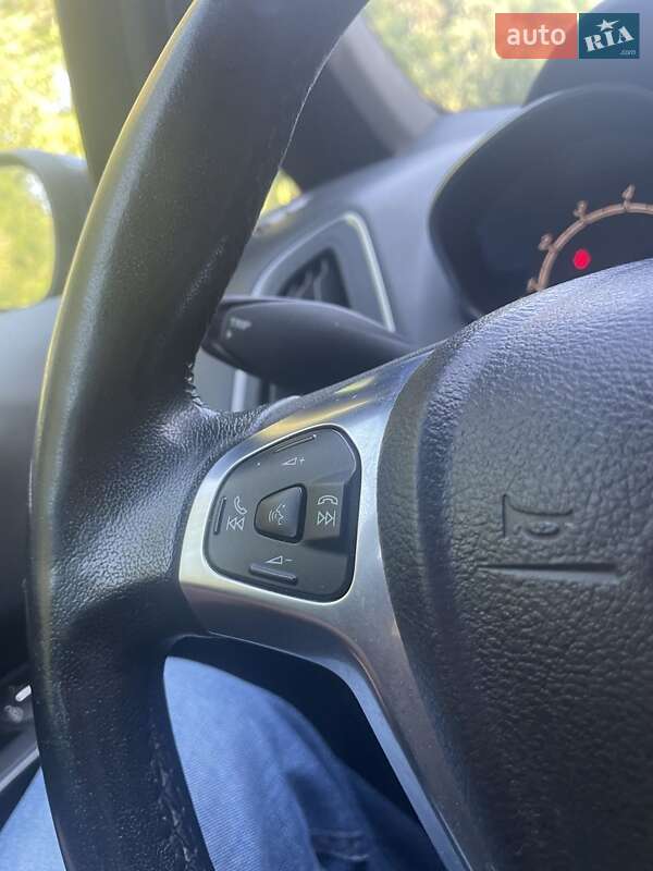 Микровэн Ford B-Max 2014 в Корце