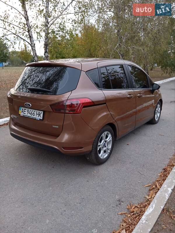 Микровэн Ford B-Max 2013 в Вольногорске