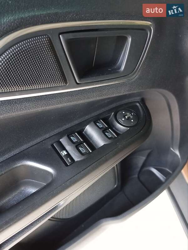 Микровэн Ford B-Max 2013 в Вольногорске