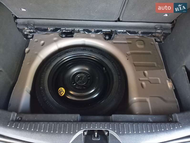 Микровэн Ford B-Max 2013 в Вольногорске