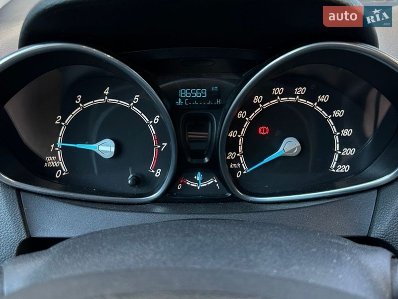 Микровэн Ford B-Max 2013 в Киеве фото 10 Микровэн Ford B-Max 2013 в Киеве
