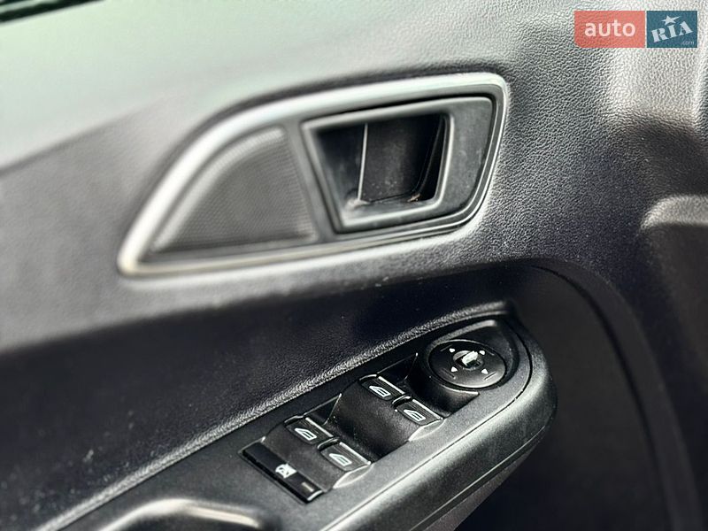 Мікровен Ford B-Max 2013 в Миколаєві фото 9 Мікровен Ford B-Max 2013 в Миколаєві