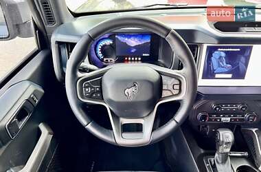 Позашляховик / Кросовер Ford Bronco 2023 в 