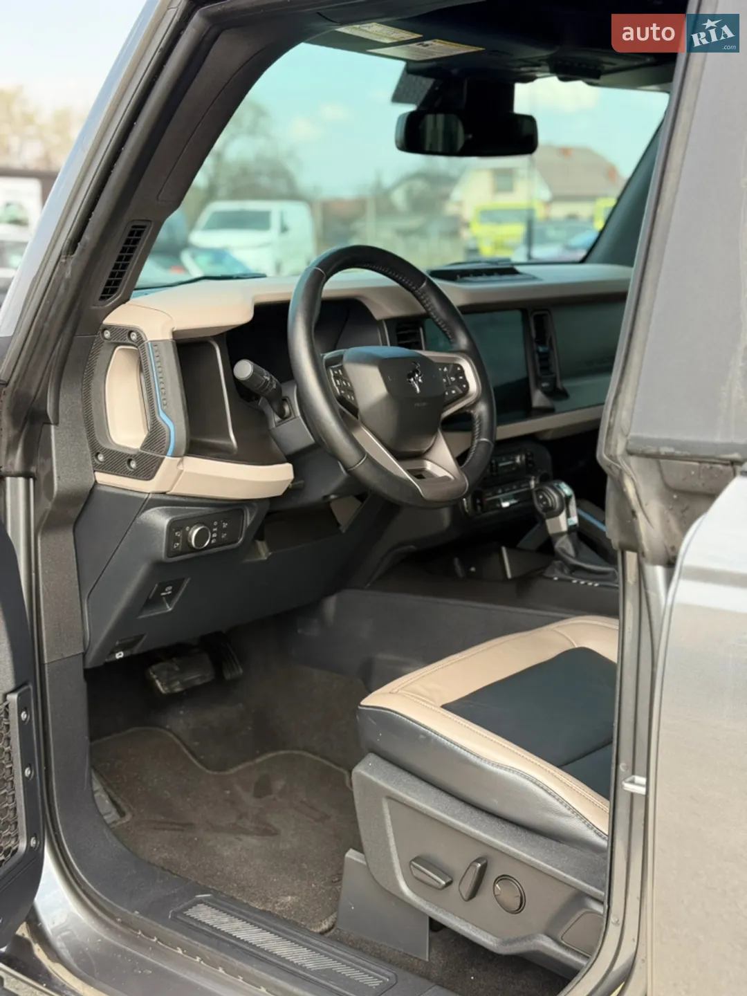 2022 Ford Bronco - мініатюра 16