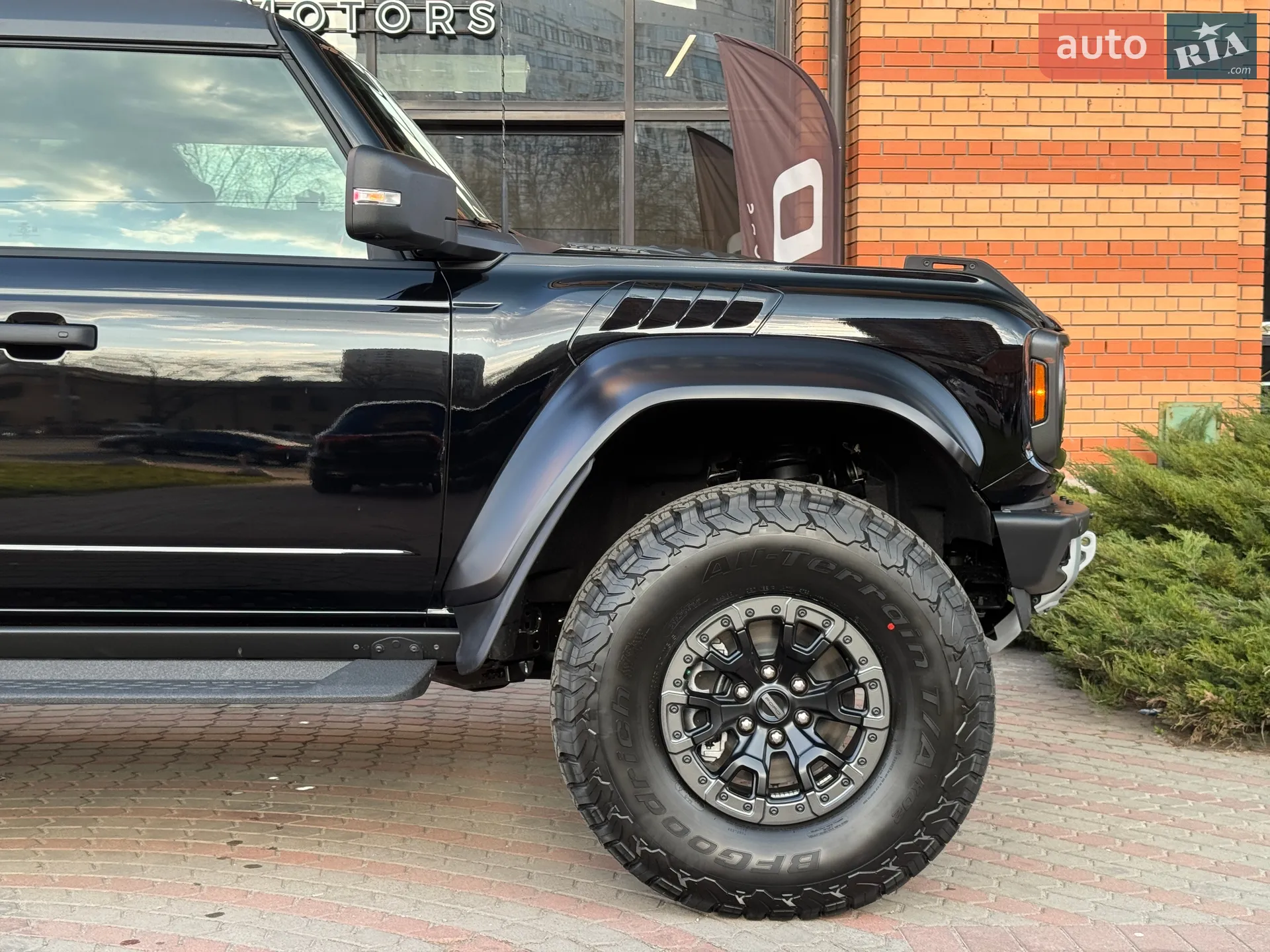 2025 Ford Bronco - мініатюра 17