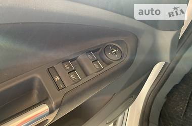 Хэтчбек Ford C-Max 2013 в 