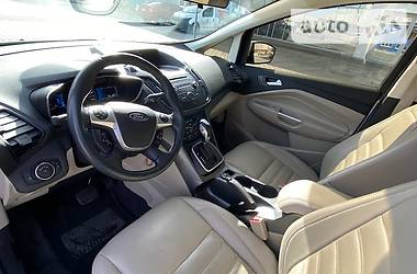 Седан Ford C-Max 2017 в 