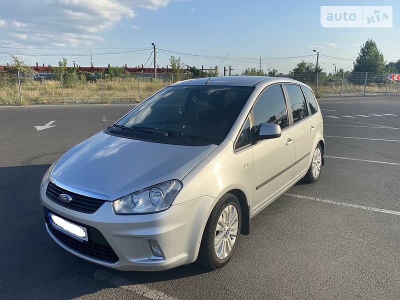 Хэтчбек Ford C-Max 2010 в 