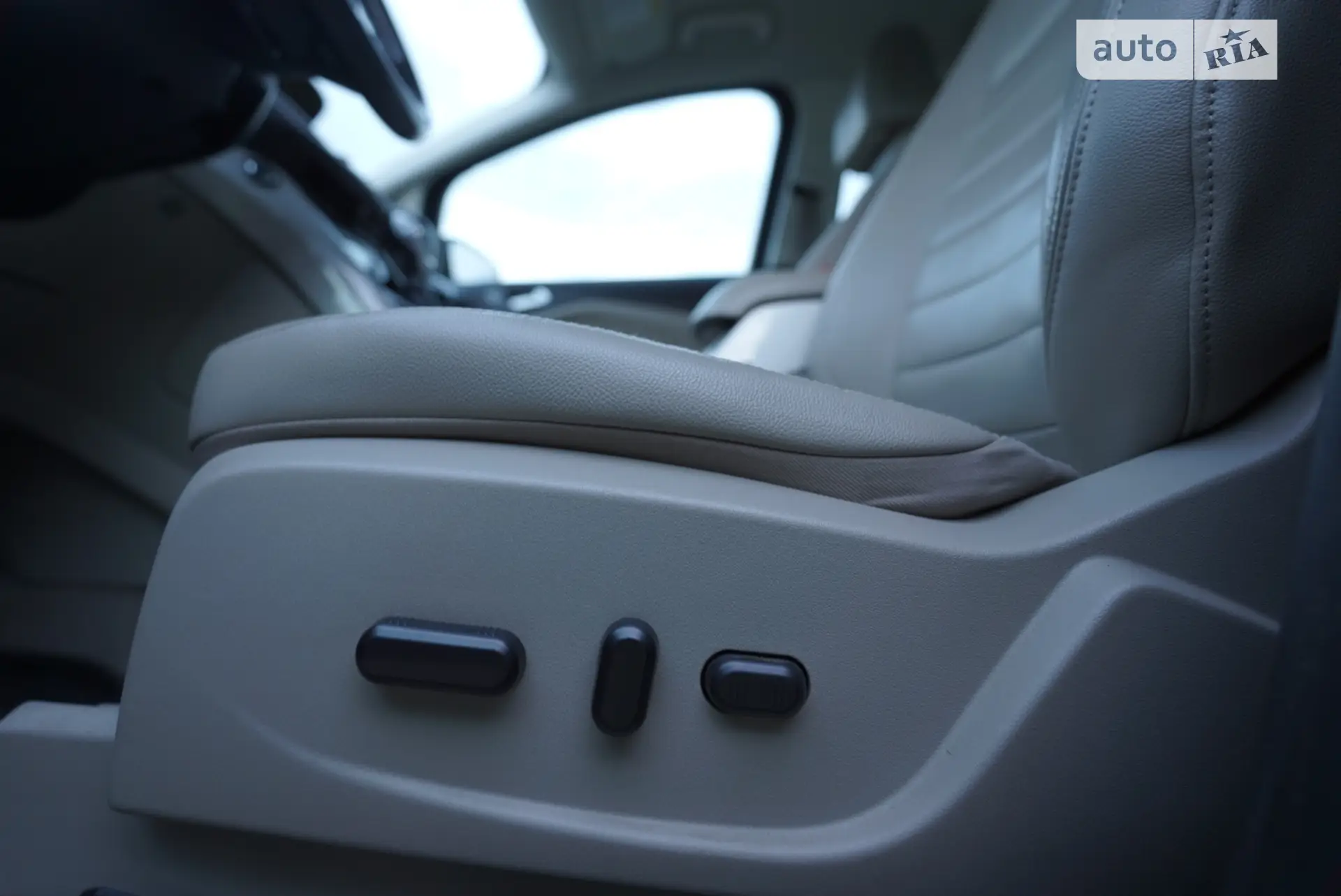 2014 Ford C-MAX - мініатюра 14