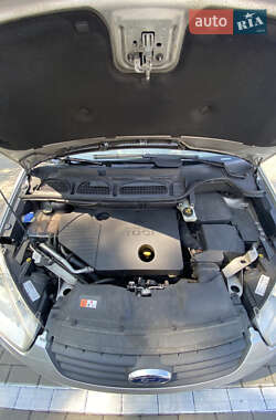 Мінівен Ford C-Max 2010 в 