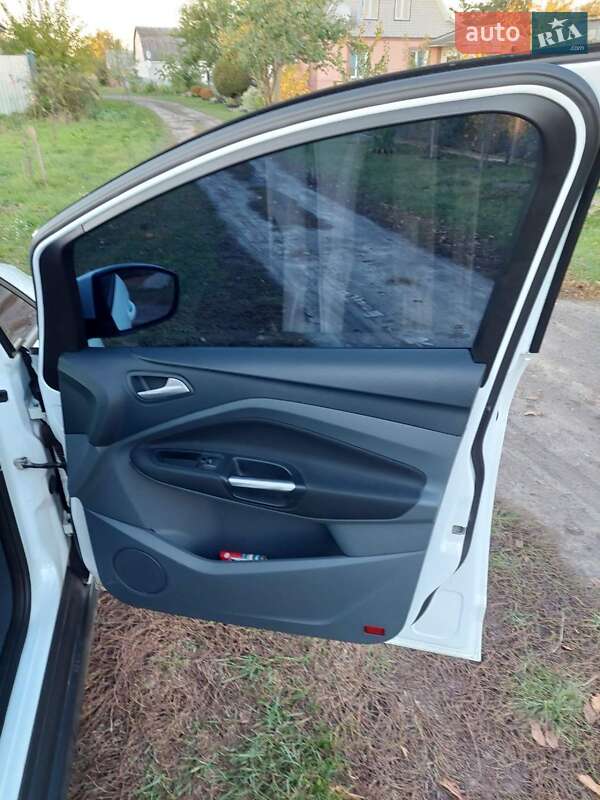 Микровэн Ford C-Max 2014 в Новгород-Северском фото 38 Микровэн Ford C-Max 2014 в Новгород-Северском