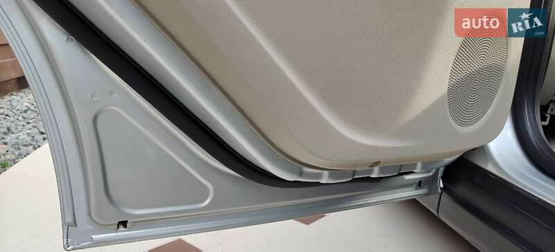 Мікровен Ford C-Max 2014 в Ірпені