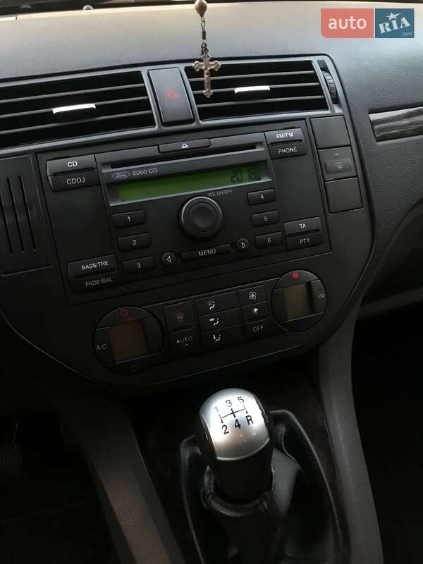 Минивэн Ford C-Max 2003 в Сваляве