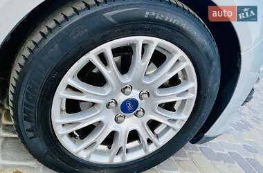 Минивэн Ford C-Max 2012 в Александрие