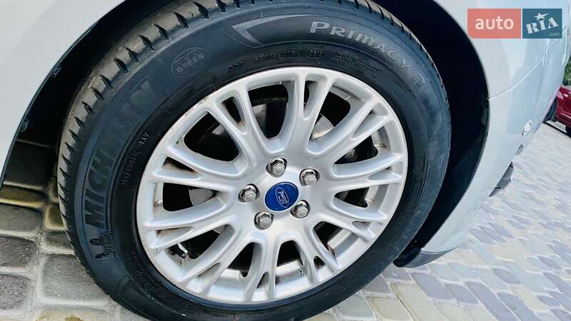 Минивэн Ford C-Max 2012 в Александрие